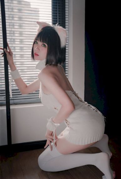 少妇漂亮邻居2_720高清迅雷在线观看