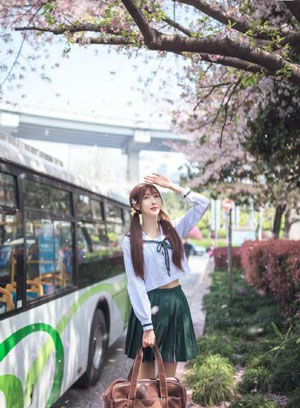 吃奶扶着岳从后面挺进乱_BD英语全集在线观看