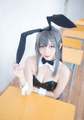 厚颜无耻在线观看完整版中文_720动漫在线观看